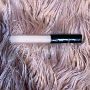 CHANEL Cream Concealer with Black Cap